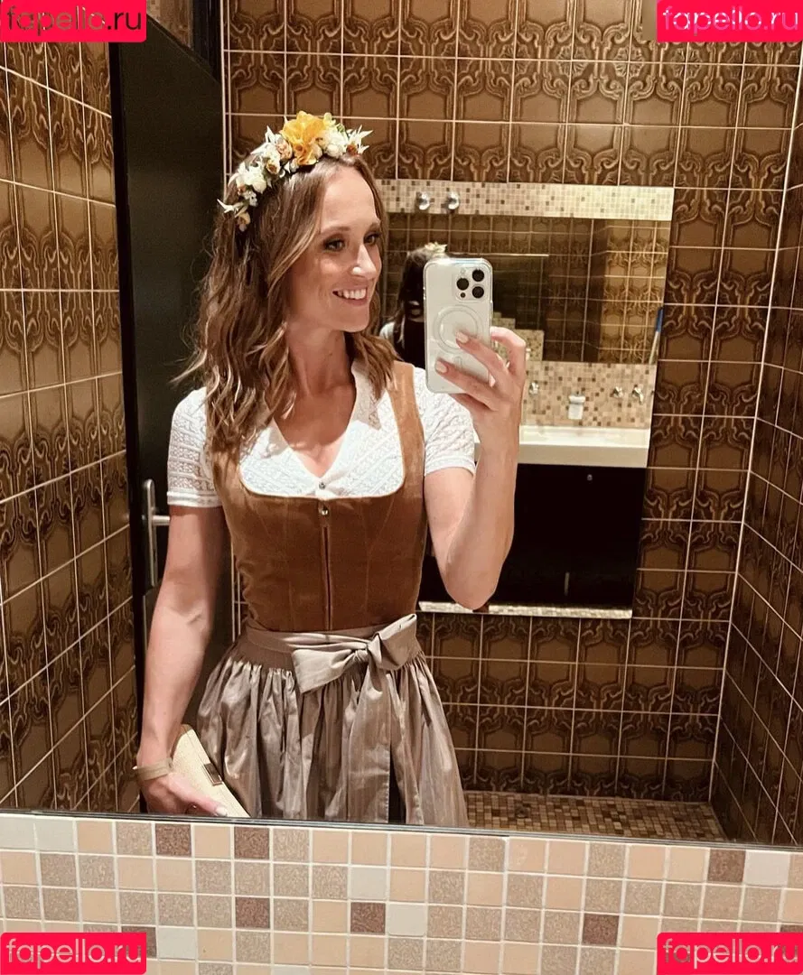 Nele Schenker Onlyfans Photo Gallery 