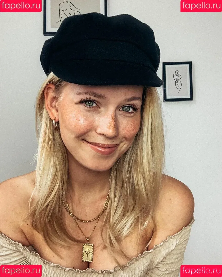 Melanie Kroll Onlyfans Photo Gallery 