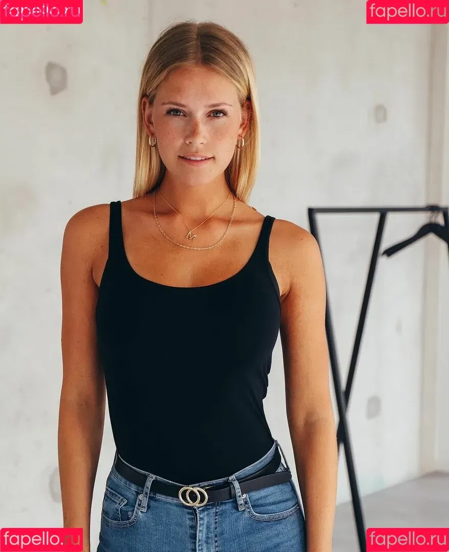 Melanie Kroll Onlyfans Photo Gallery 