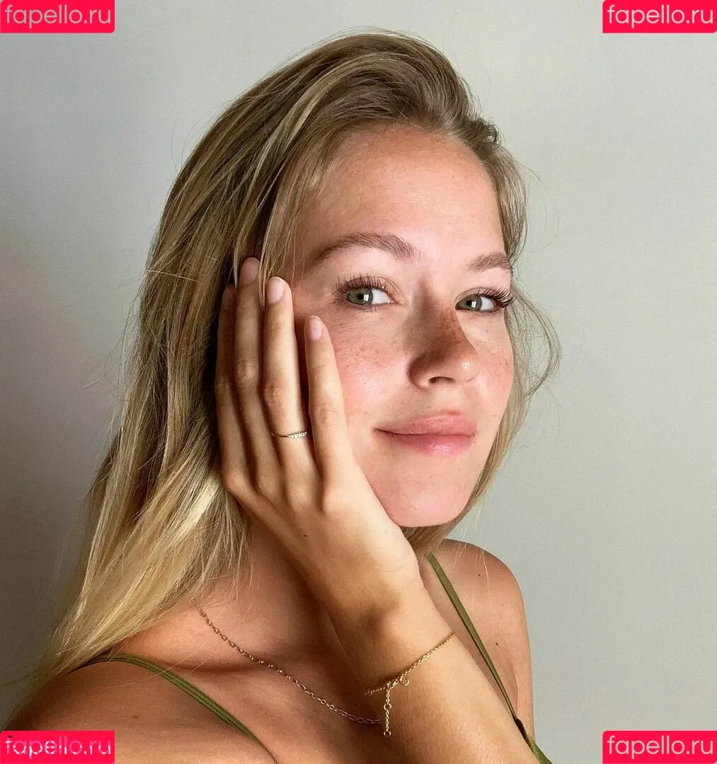 Melanie Kroll Onlyfans Photo Gallery 