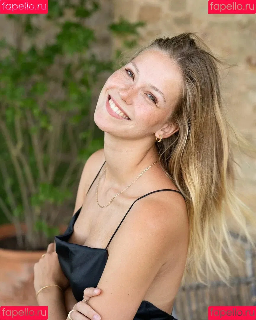Melanie Kroll Onlyfans Photo Gallery 