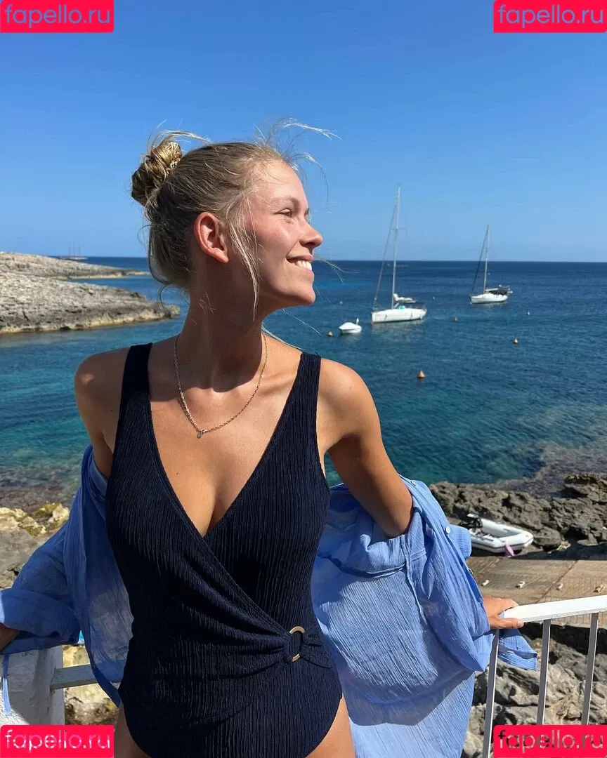 Melanie Kroll Onlyfans Photo Gallery 