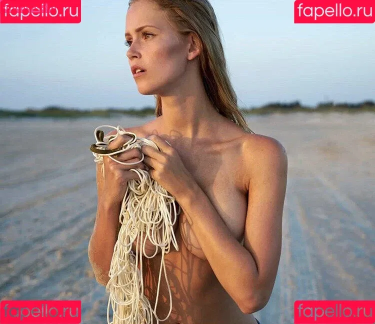 Melanie Kroll Onlyfans Photo Gallery 
