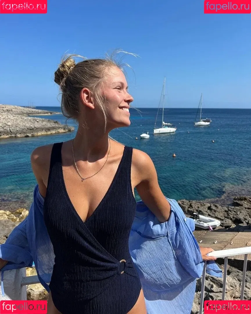 Melanie Kroll Onlyfans Photo Gallery 