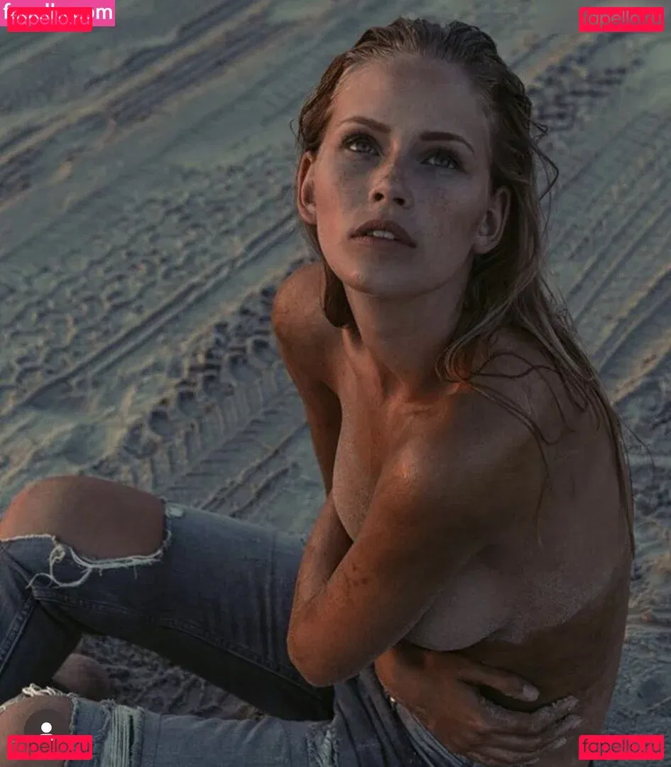 Melanie Kroll Onlyfans Photo Gallery 