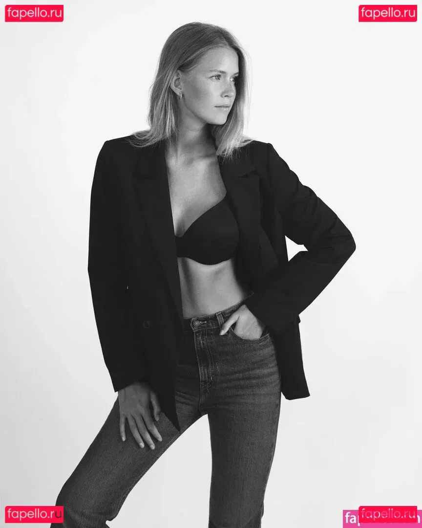 Melanie Kroll Onlyfans Photo Gallery 