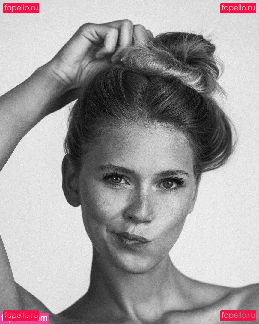 Melanie Kroll Onlyfans Photo Gallery 