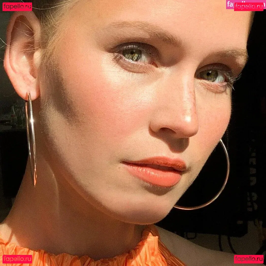 Melanie Kroll Onlyfans Photo Gallery 