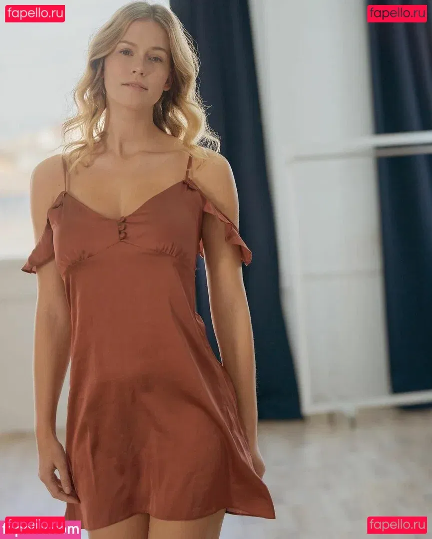 Melanie Kroll Onlyfans Photo Gallery 