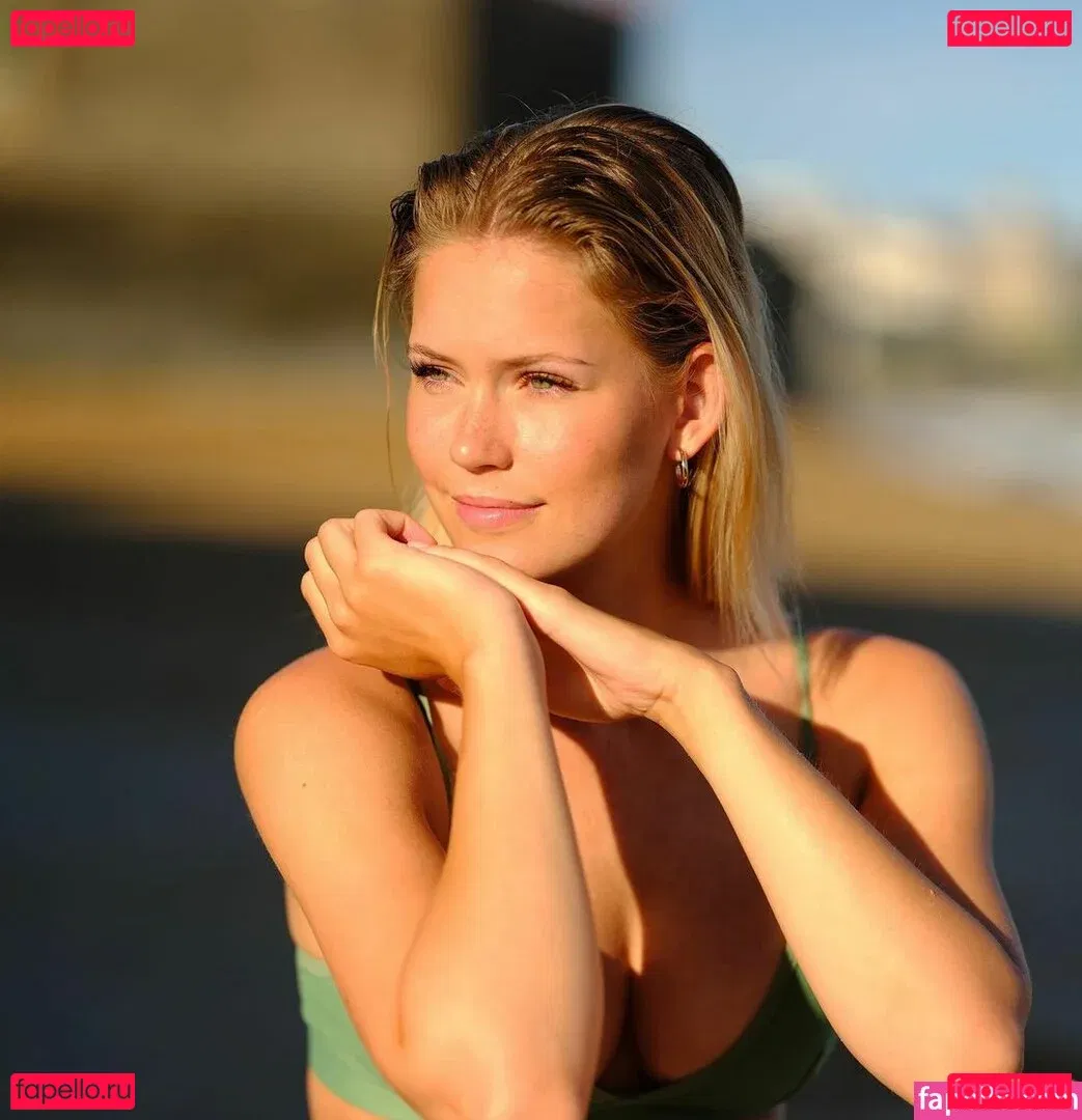 Melanie Kroll Onlyfans Photo Gallery 