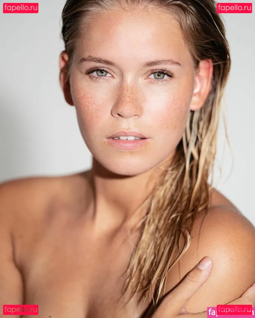 Melanie Kroll Onlyfans Photo Gallery 