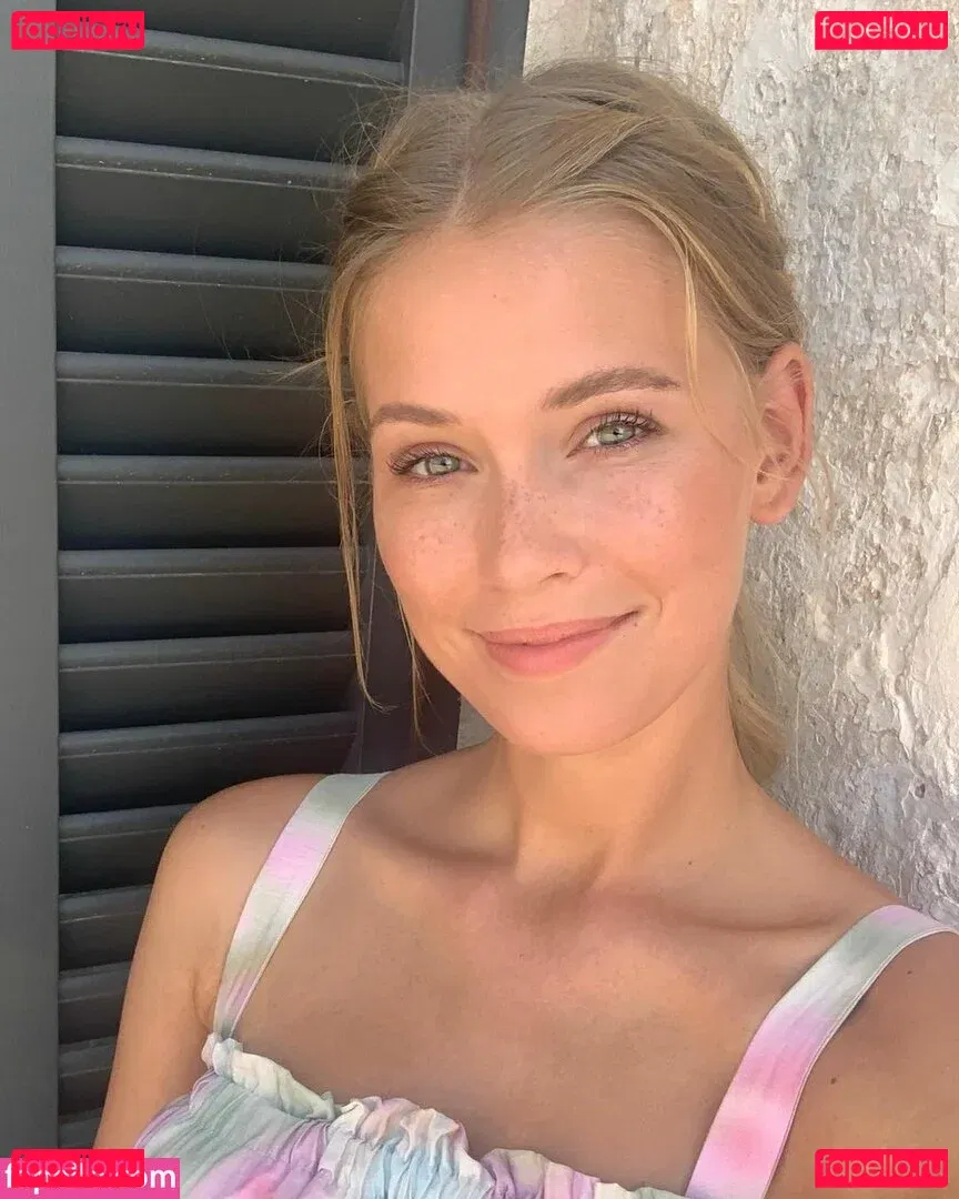 Melanie Kroll Onlyfans Photo Gallery 