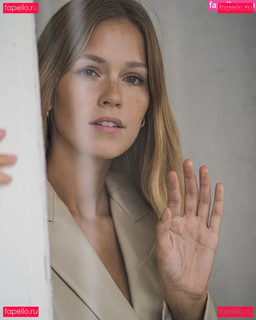 Melanie Kroll Onlyfans Photo Gallery 