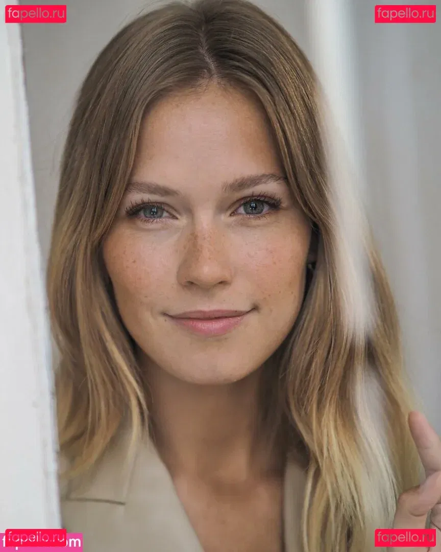 Melanie Kroll Onlyfans Photo Gallery 