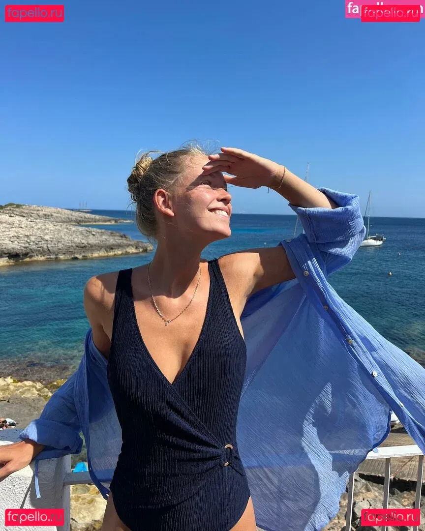 Melanie Kroll Onlyfans Photo Gallery 