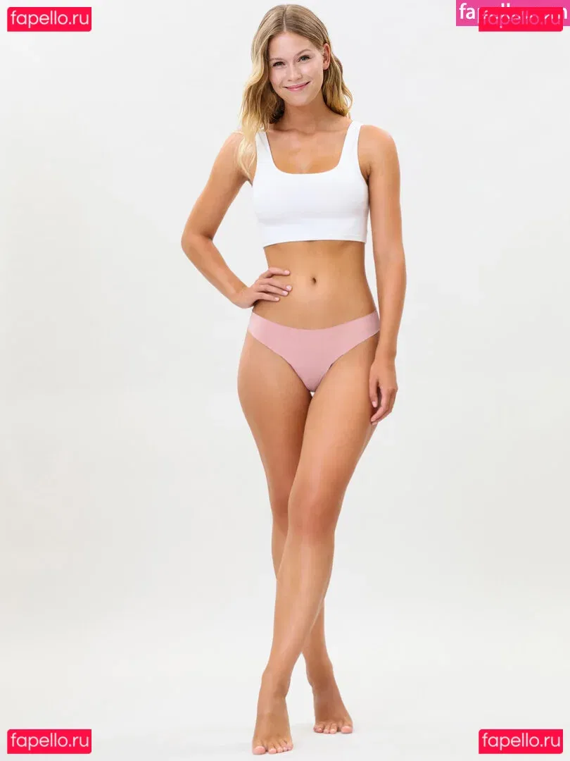 Melanie Kroll Onlyfans Photo Gallery 