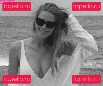 Melanie Kroll Onlyfans Photo Gallery 