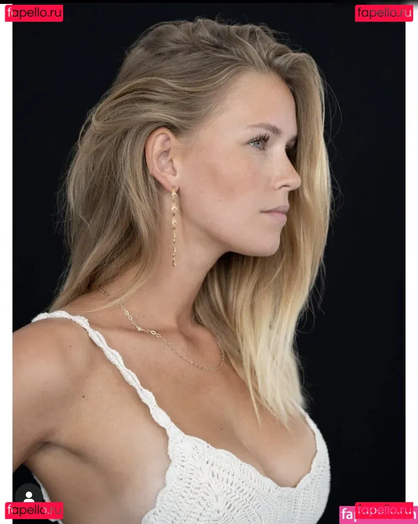 Melanie Kroll Onlyfans Photo Gallery 