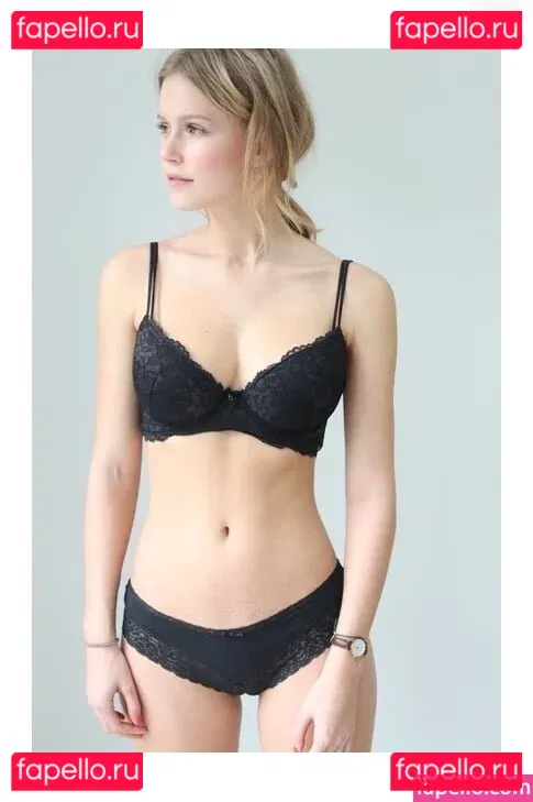 Melanie Kroll Onlyfans Photo Gallery 