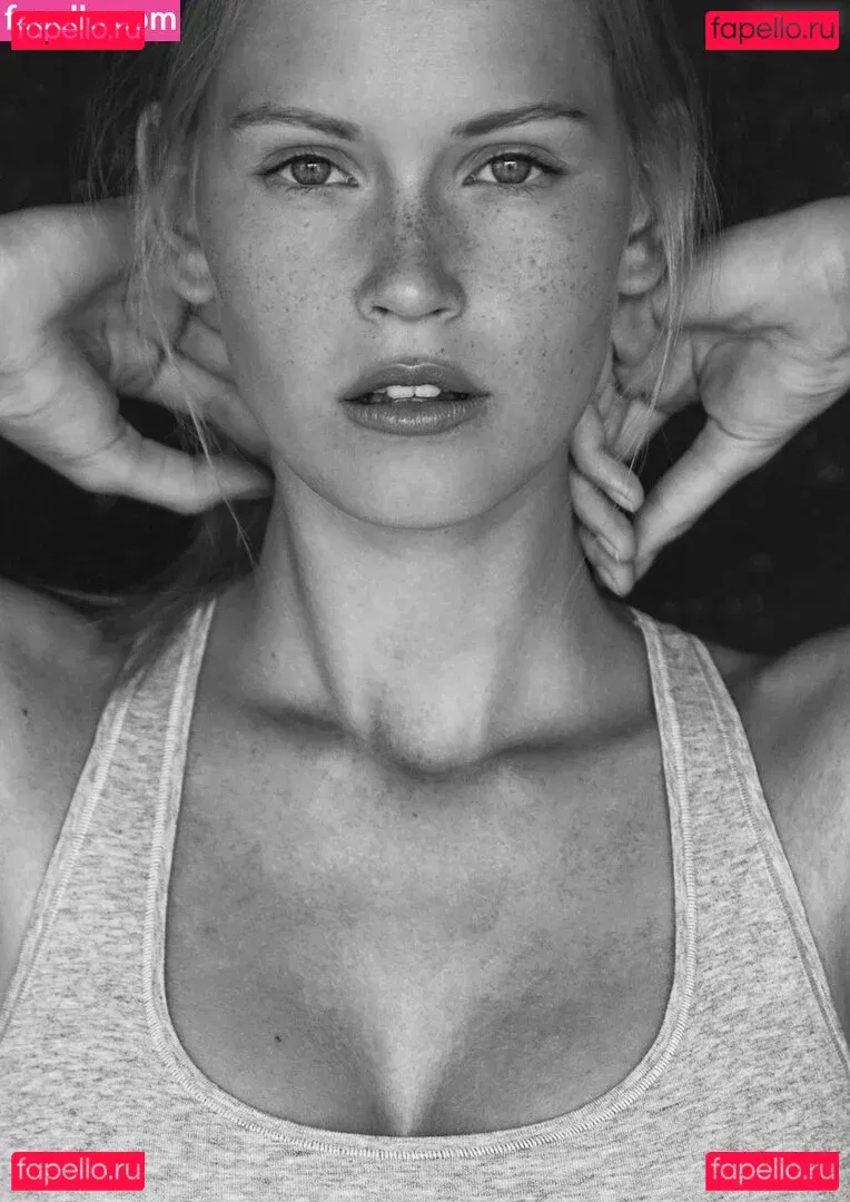 Melanie Kroll Onlyfans Photo Gallery 