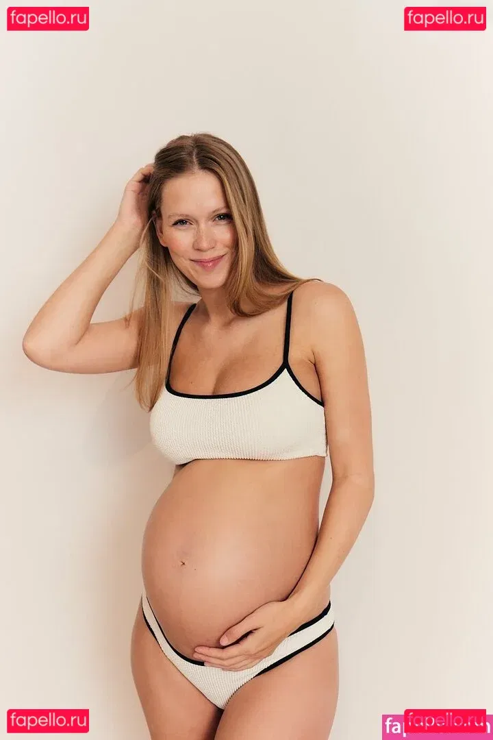 Melanie Kroll Onlyfans Photo Gallery 