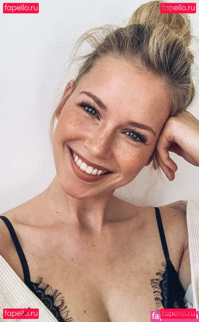 Melanie Kroll Onlyfans Photo Gallery 