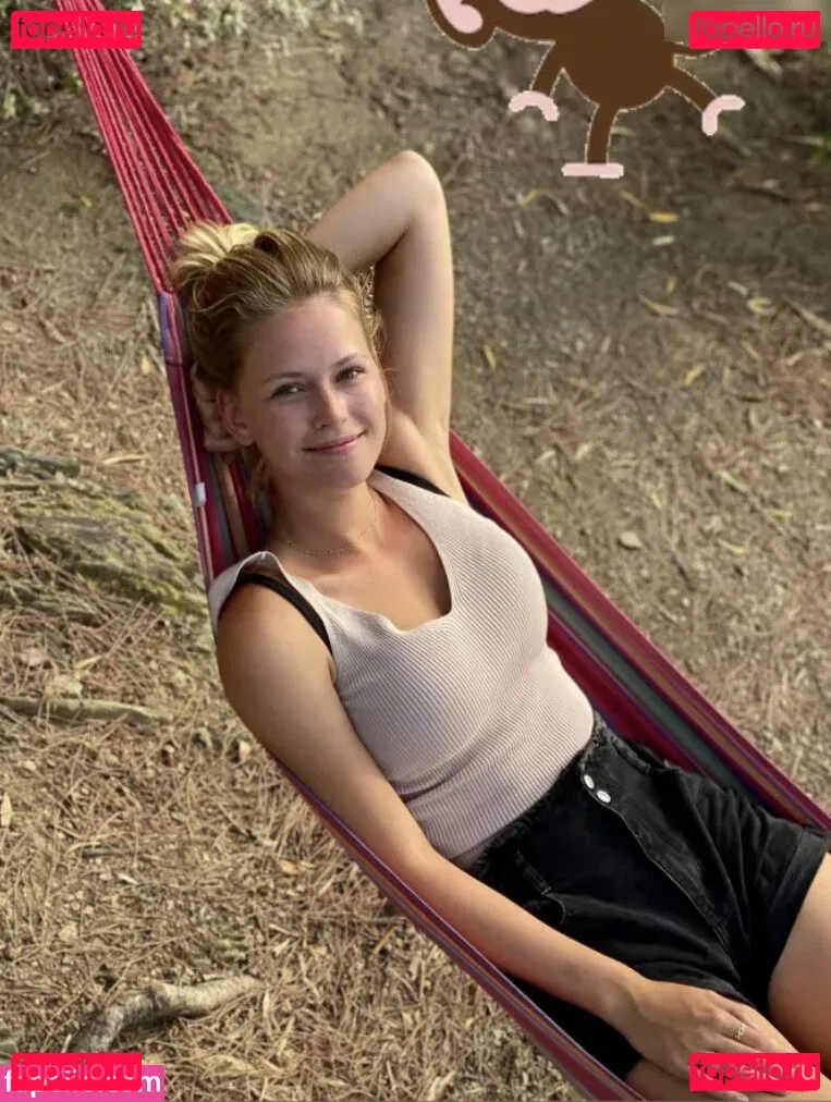 Melanie Kroll Onlyfans Photo Gallery 