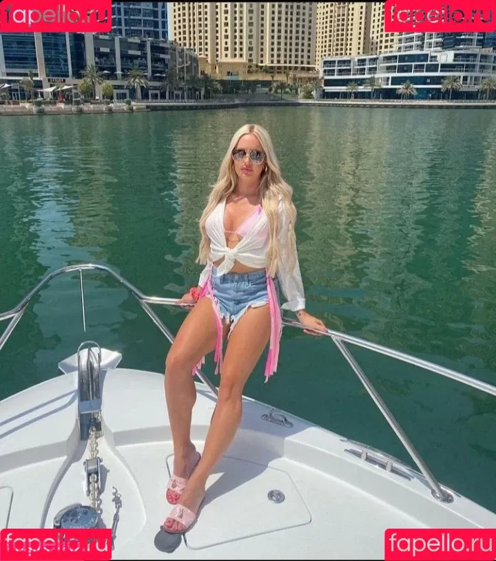 Charley Hull Onlyfans Photo Gallery 
