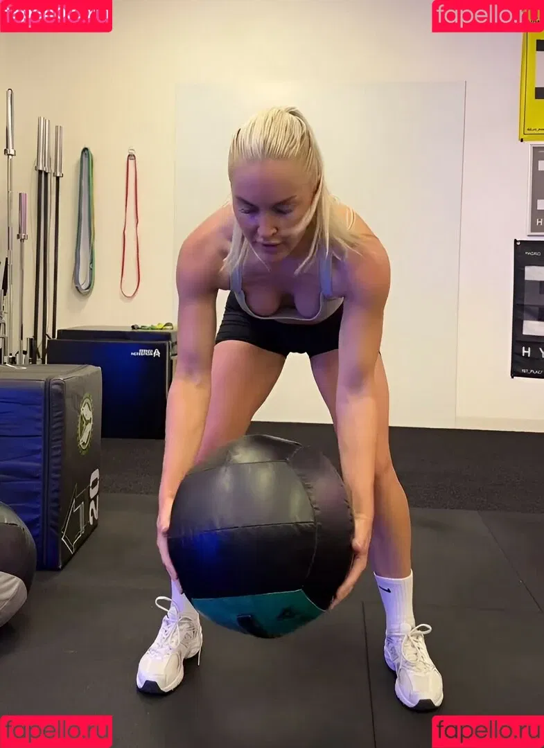 Charley Hull Onlyfans Photo Gallery 