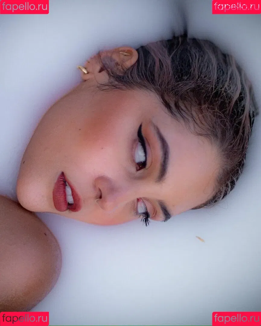 Dora Figueiredo Onlyfans Photo Gallery 