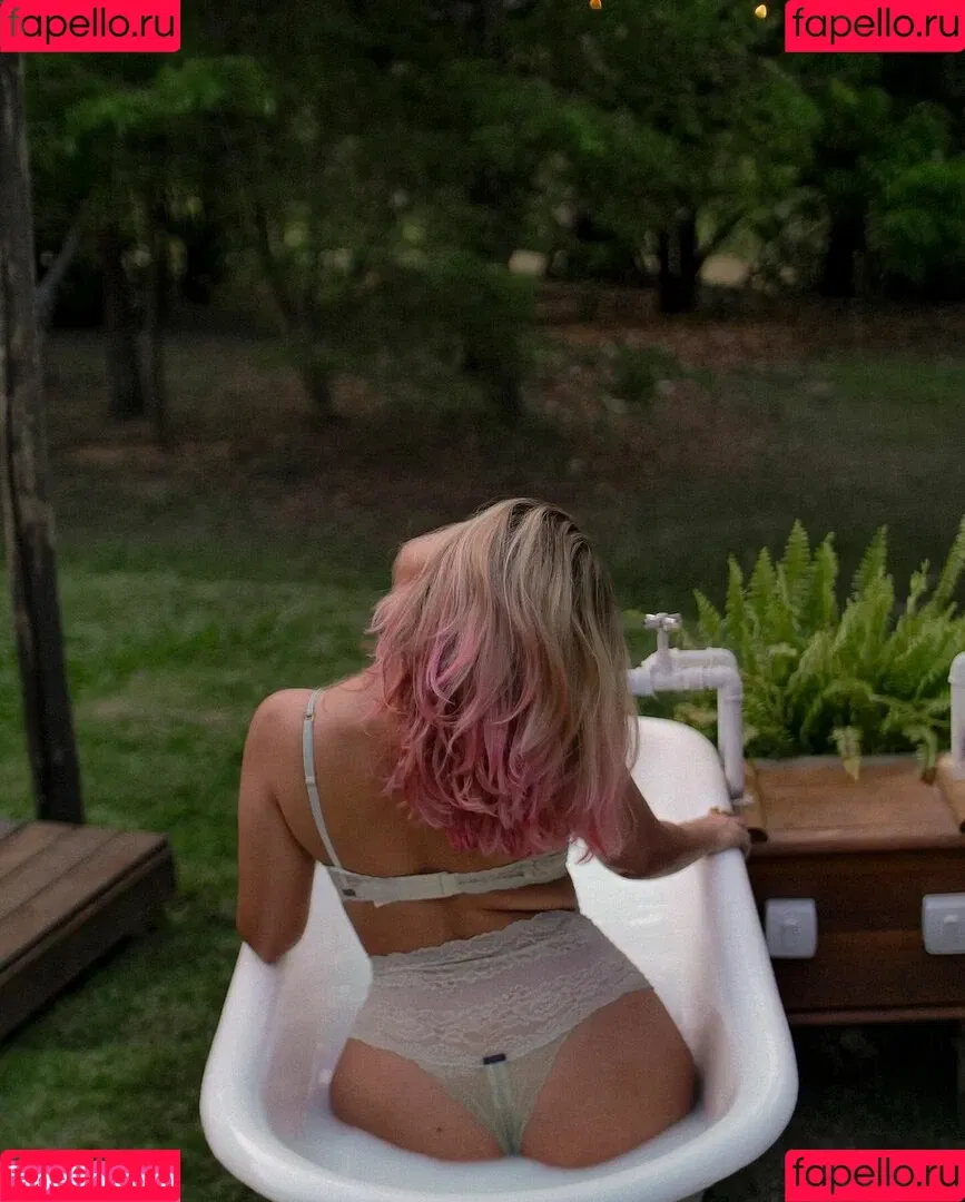 Dora Figueiredo Onlyfans Photo Gallery 