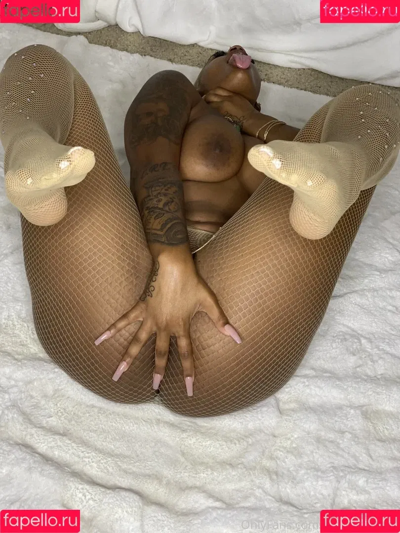 Blondiebandz Onlyfans Photo Gallery 