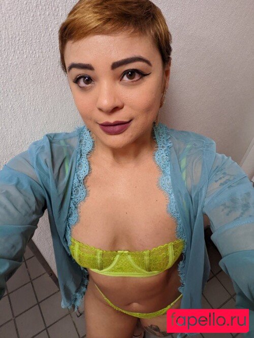 Evelyn Vinyl Nude Onlyfans Photo 24
