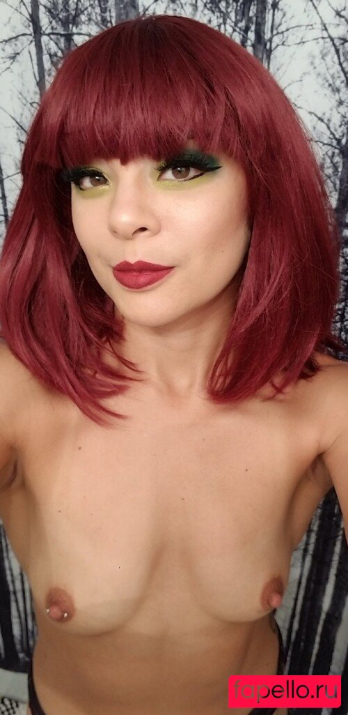 Evelyn Vinyl Nude Onlyfans Photo 17