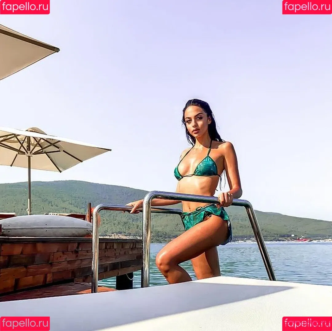 Leila Kraja Onlyfans Photo Gallery 