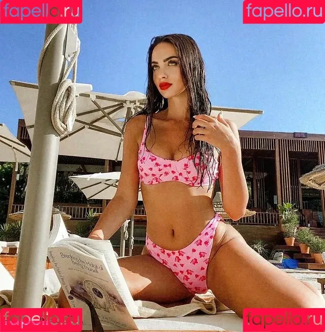 Leila Kraja Onlyfans Photo Gallery 