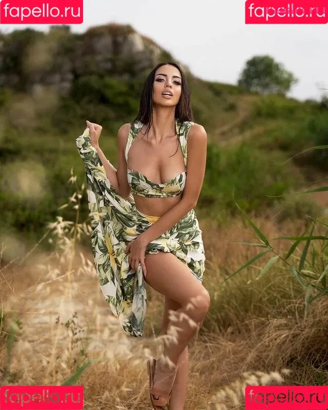Leila Kraja Onlyfans Photo Gallery 