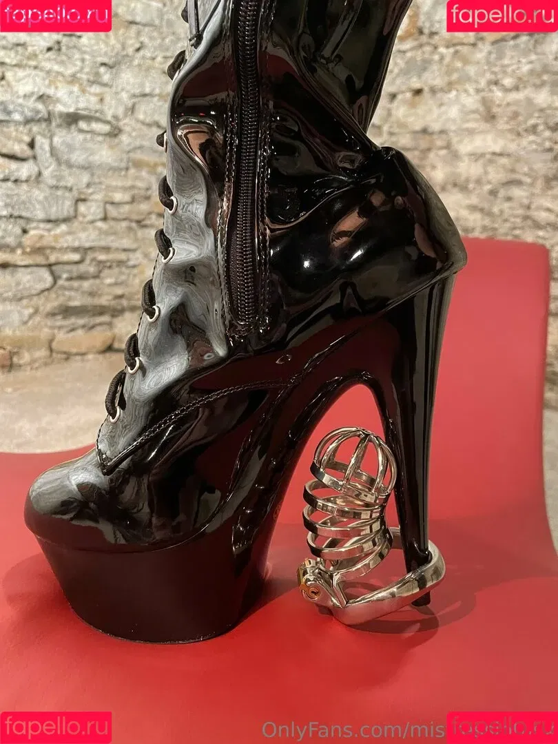 MistressLotusX Onlyfans Photo Gallery 