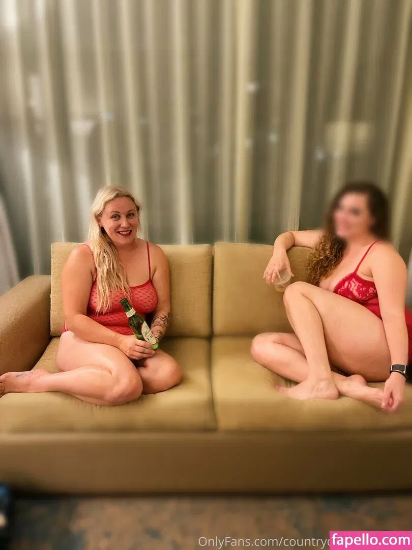 countrycockqueenfree Onlyfans Photo Gallery 