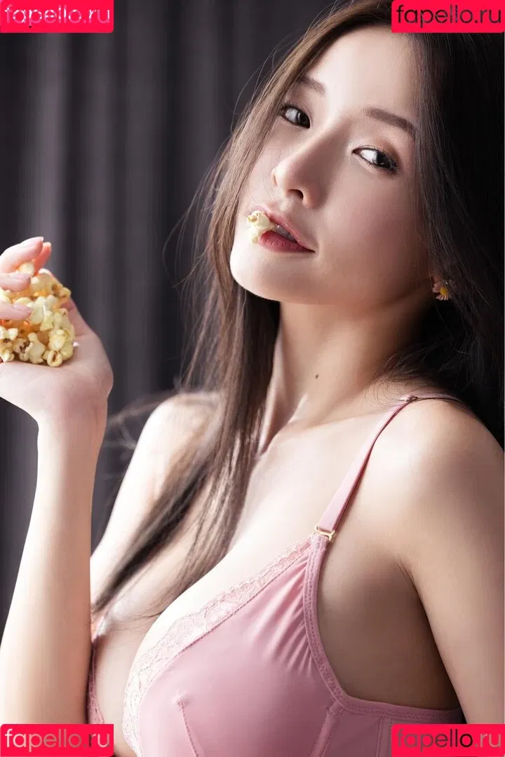 Iris Xiao Onlyfans Photo Gallery 