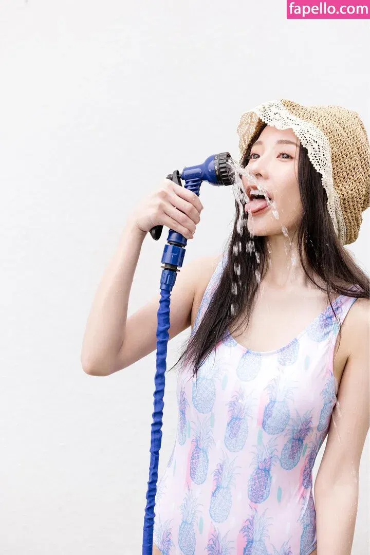 Iris Xiao Onlyfans Photo Gallery 