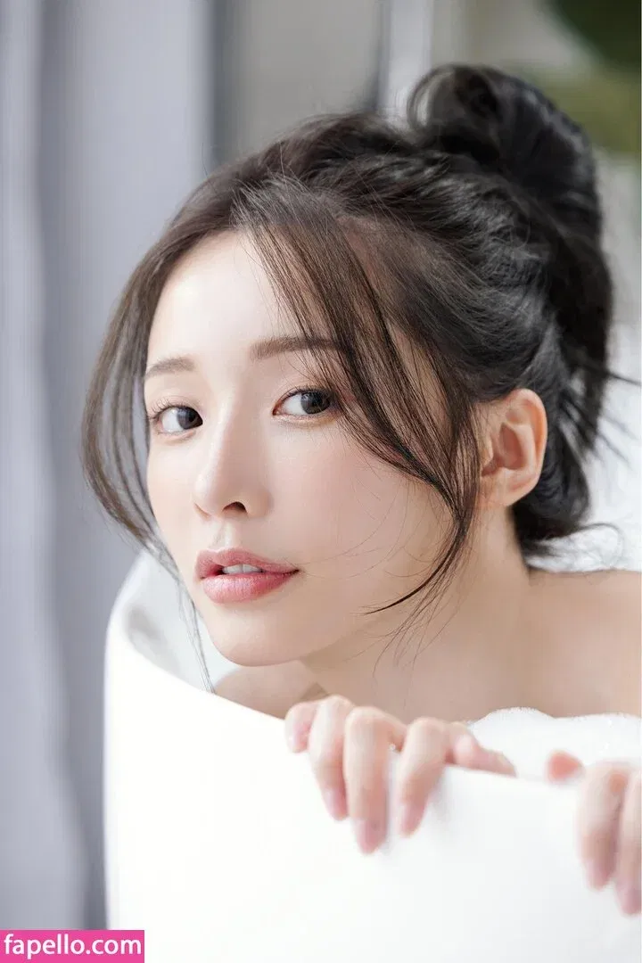 Iris Xiao Onlyfans Photo Gallery 