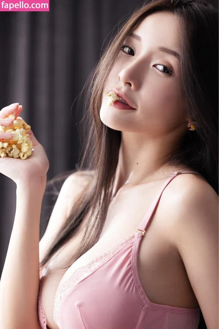 Iris Xiao Onlyfans Photo Gallery 