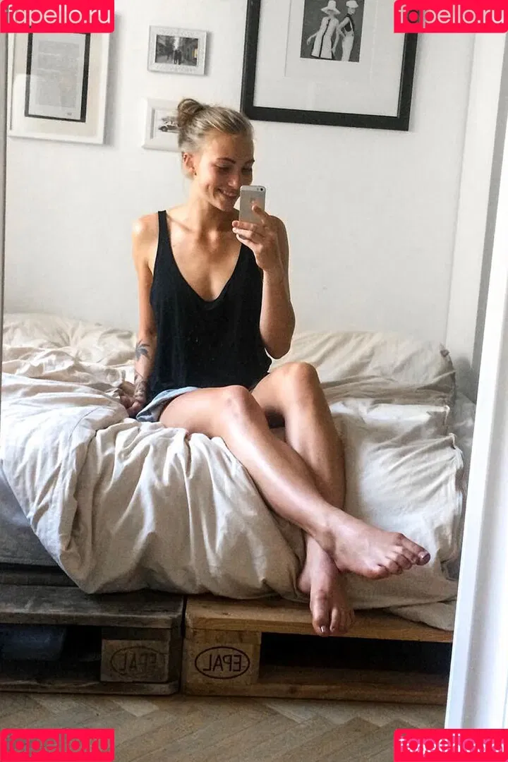 Leana (@dreamsofleana) Onlyfans Photo Gallery 