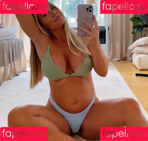 frokenhedstrom Onlyfans Photo Gallery 