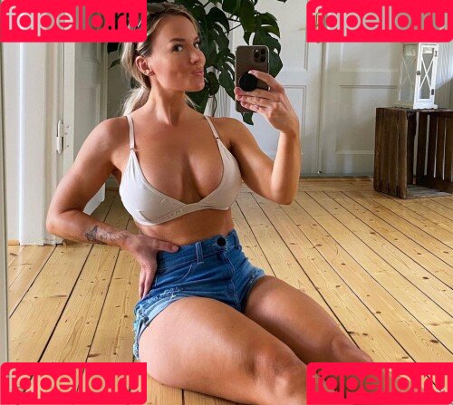 frokenhedstrom Onlyfans Photo Gallery 