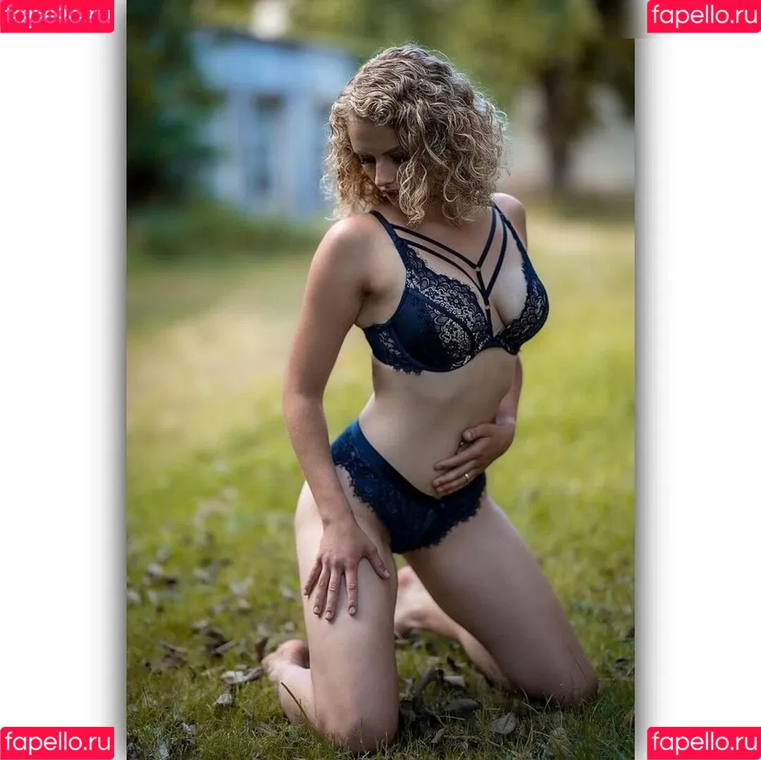Viviens Landleben Onlyfans Photo Gallery 