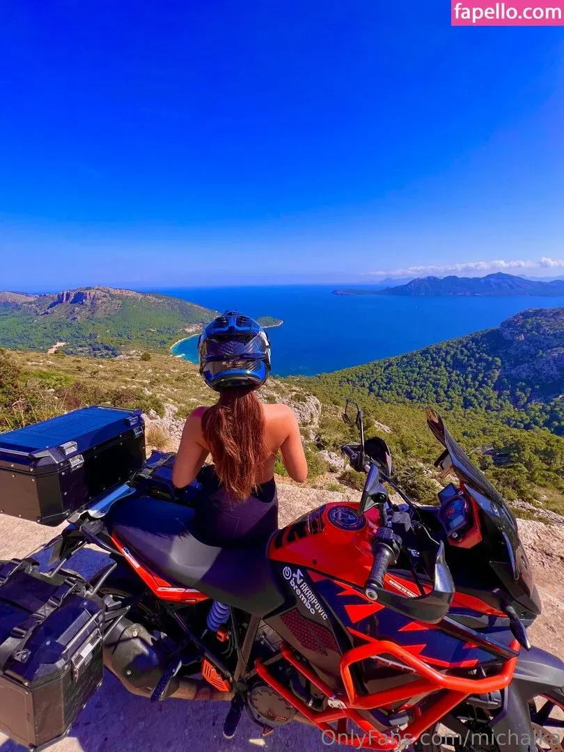 michalka Onlyfans Photo Gallery 