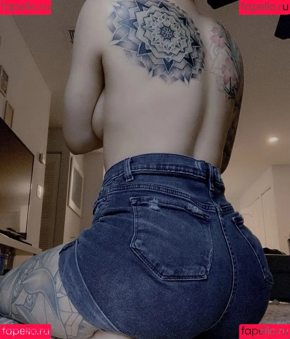 Suikomu Onlyfans Photo Gallery 