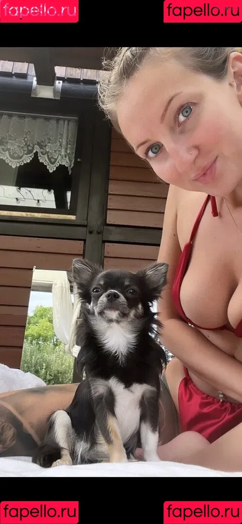 Gina Holly Onlyfans Photo Gallery 